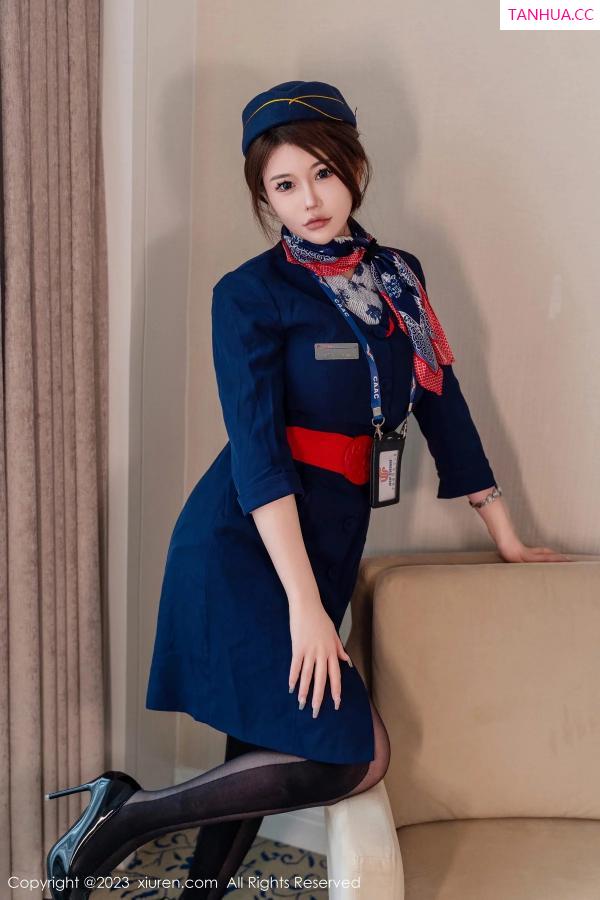 甜妮  [XiuRen]高清写真图 2023.12.28 No.7879 甜妮 黑丝美腿第14张图片